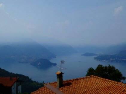 Perledo (LC) :Appartamento panoramicissimo con vista lago