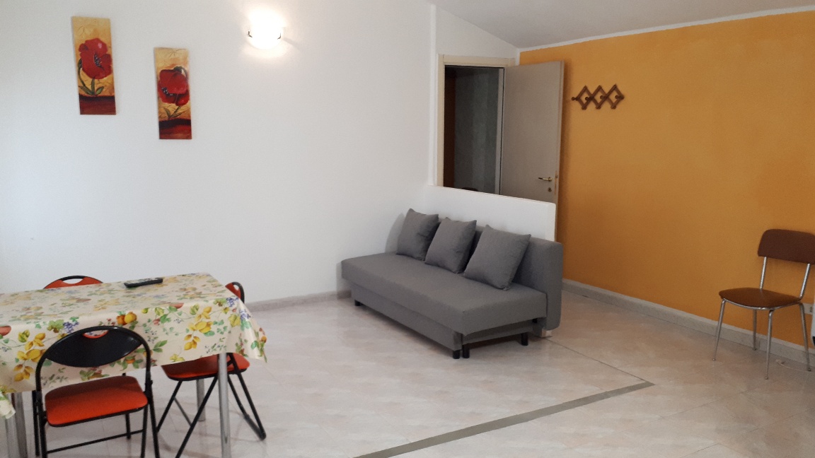 Colico (LC) : Bilocale in centro completamente ristrutturato.
