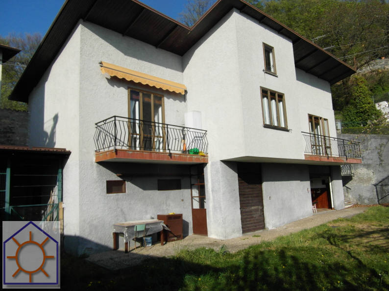 Doppio click per dettaglio immobile Perledo (LC) : Casa indipendente con ampio giardino e vista lago, box