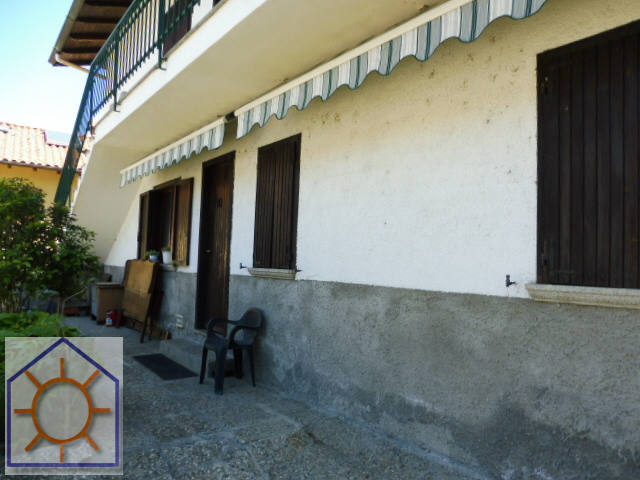 Costa Masnaga (LC) : Casa indipendente su 2 livelli con 850 mq. di giardino