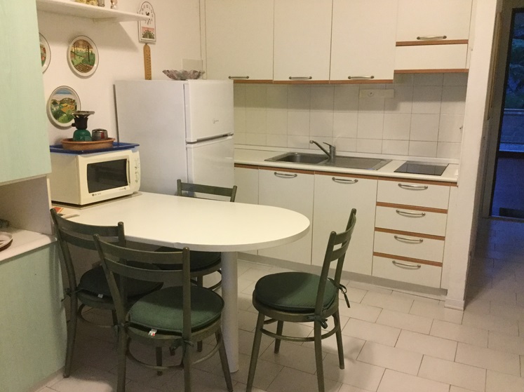 San Remo (IM) : Monolocale con vista FRONTE mare e piscina condominiale