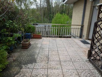 Lambrugo (Co) : Trilocale di ampia metratura con 2 camere e 2 bagni, terrazza