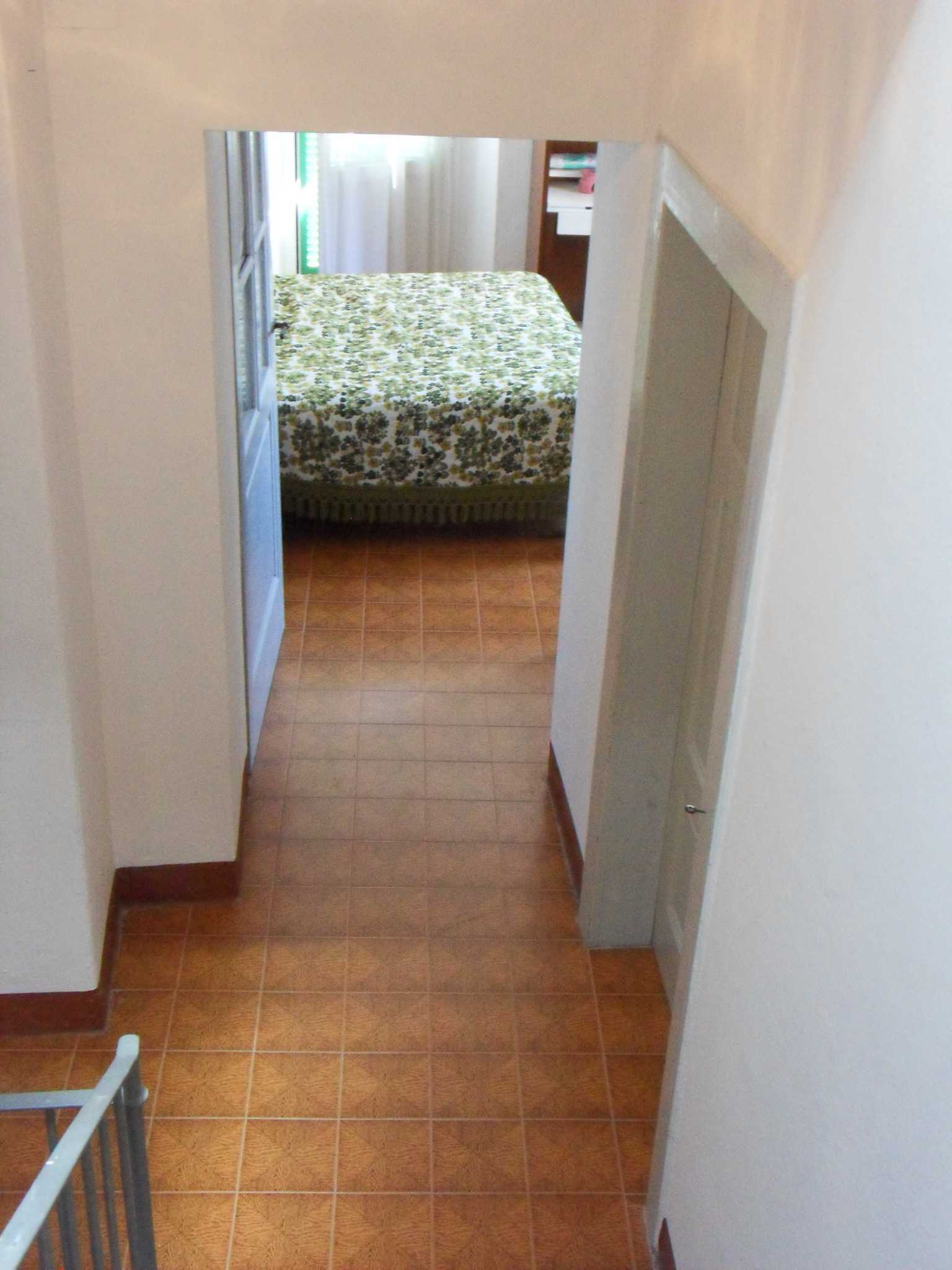 San Fedele Intelvi (Blessagno) (COMO) : Casa indipendente arredata, disposta su tre livelli
