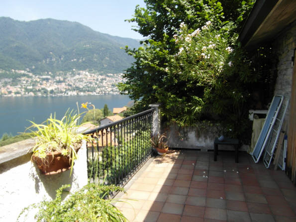 Doppio click per dettaglio immobile Blevio (CO) : Casa con terrazza e stupenda vista lago