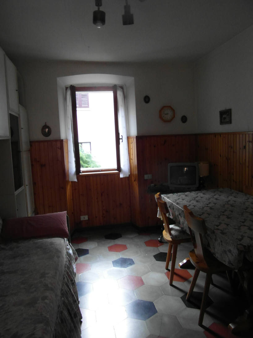 Dongo (CO) : casa indipendente