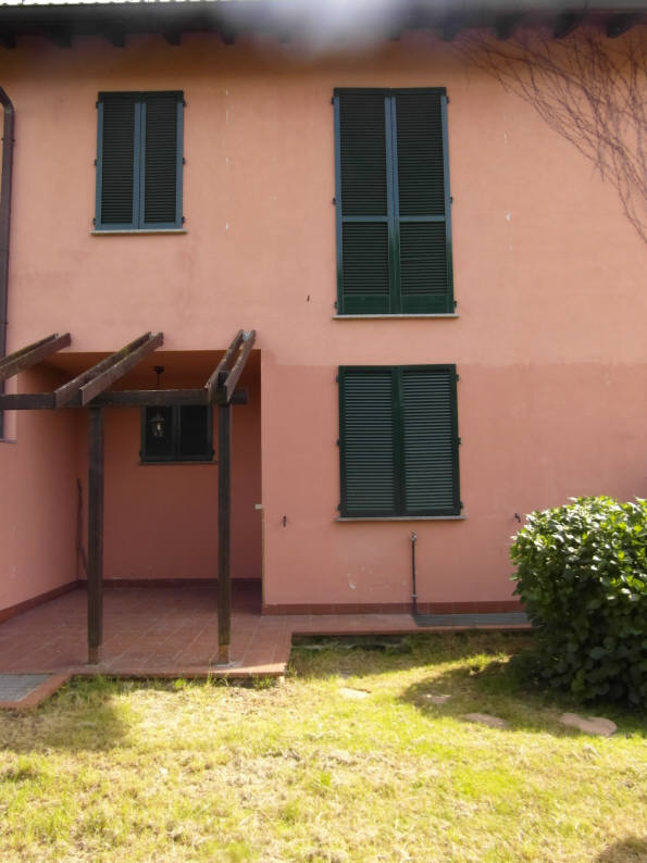 Doppio click per dettaglio immobile Bosisio Parini (LC) : Villetta a schiera con giardino, doppio box, tre posti auto