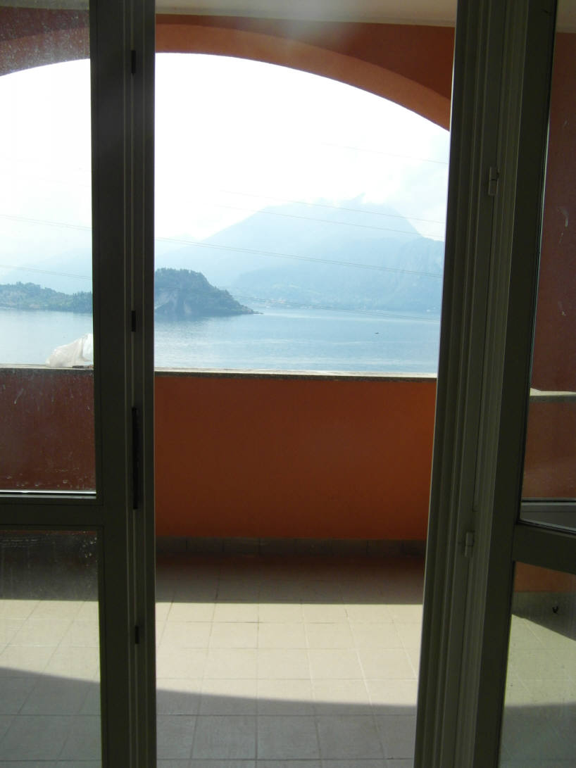 Doppio click per dettaglio immobile VARENNA (LC) :Trilocale con vista lago