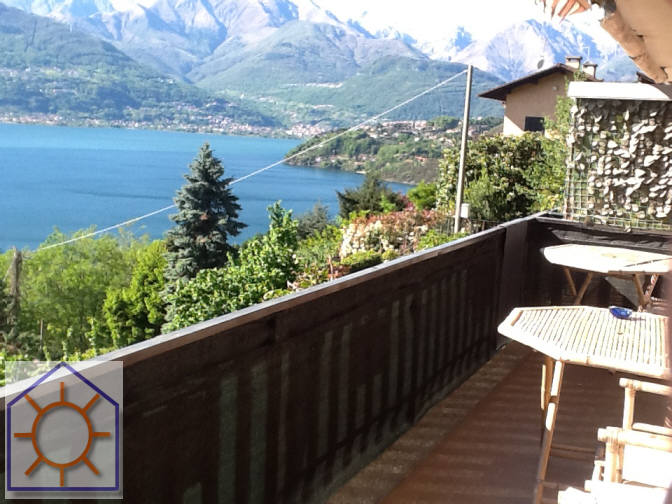 Dorio (LC) : Villa a schiera su tre livelli con meravigliosa vista lago