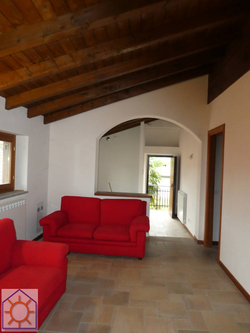 Doppio click per dettaglio immobile Bellano (LC) : Trilocale con vista lago