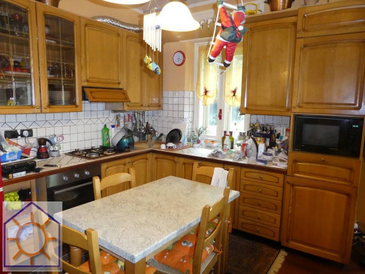 Costa Masnaga (LC) :Appartamento con 500 mq giardino, box, magazzino, legnaia