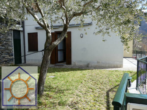 Doppio click per dettaglio immobile Perledo (LC) : Trilocale con giardino, vista lago, box, cantina, 2 bagni