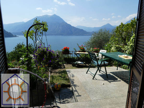 Varenna (LC) : Appartamento cielo terra con vista lago, 3 livelli, giardino, box