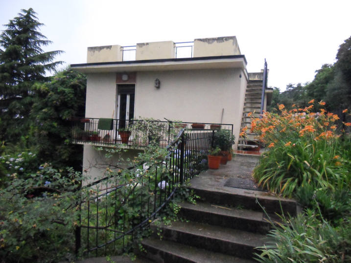 Doppio click per dettaglio immobile COMO : Villa su 2 livelli con 2000mq. di giardino