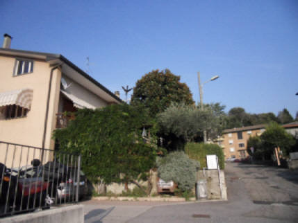 CANTU' bilocale mansardato nuovo internamente