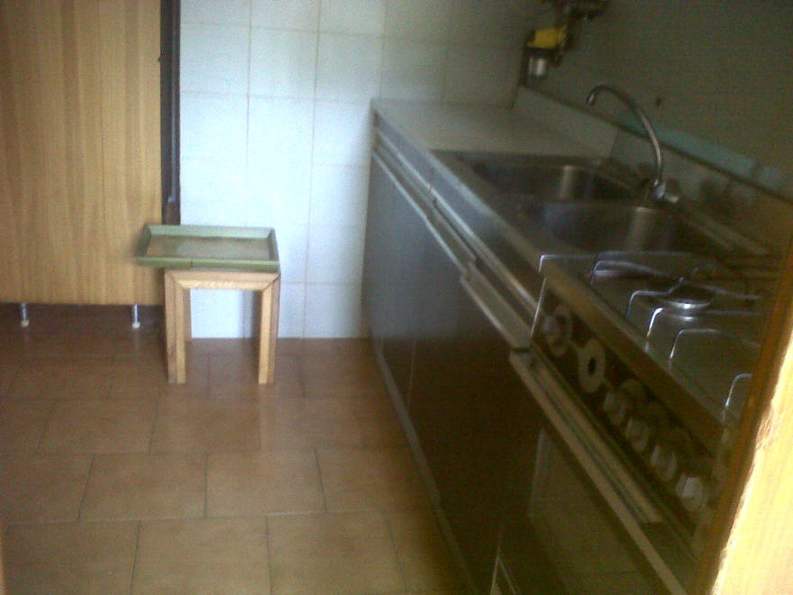 Monguzzo (CO) : Bilocale arredato al piano terra con terrazzo esterno