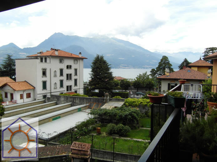 VARENNA (LC) : In centro paese trilocale su 2 livelli con box
