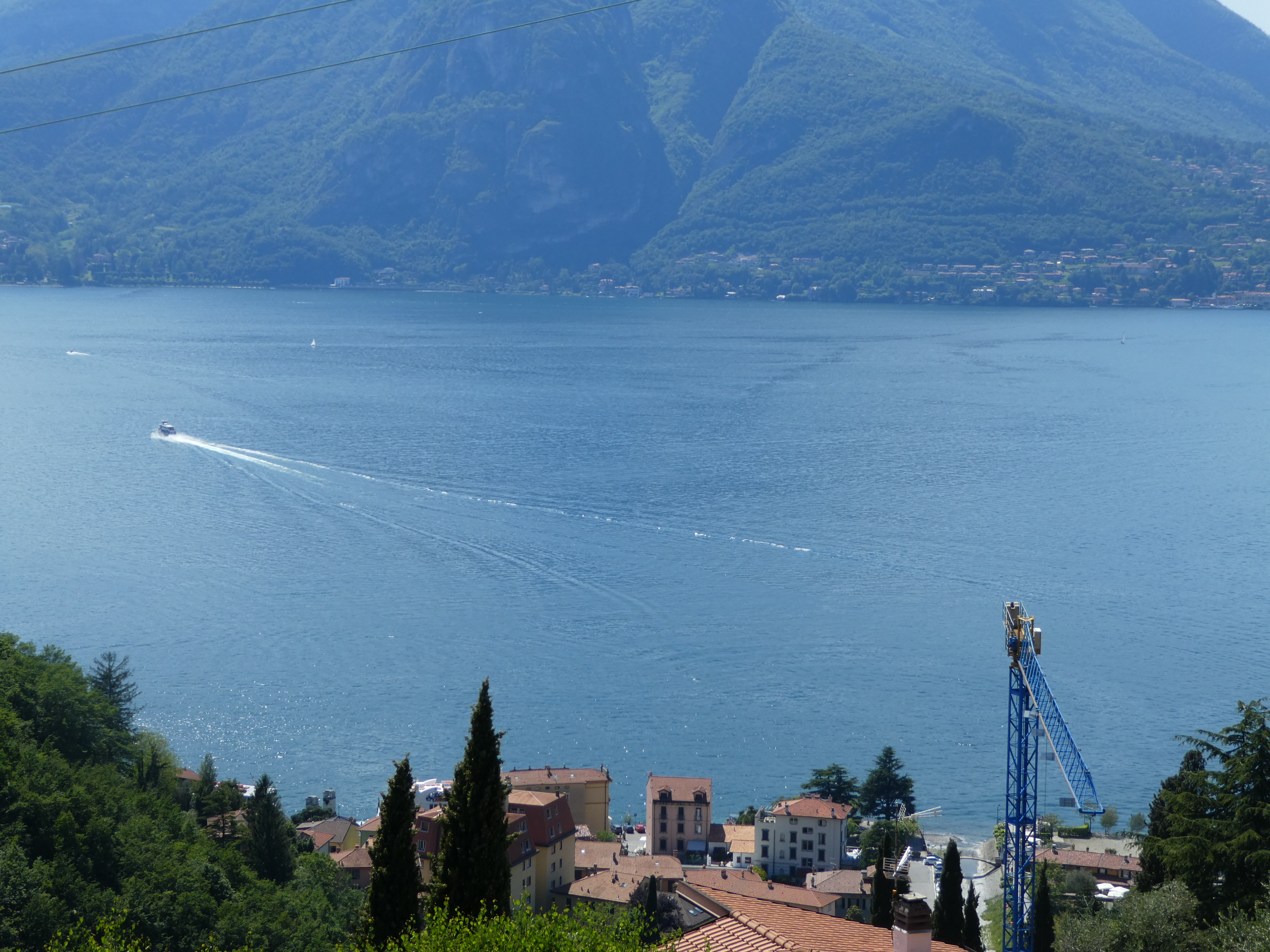 Perledo (LC) : Bilocale con giardino, vista lago, garage e cantina