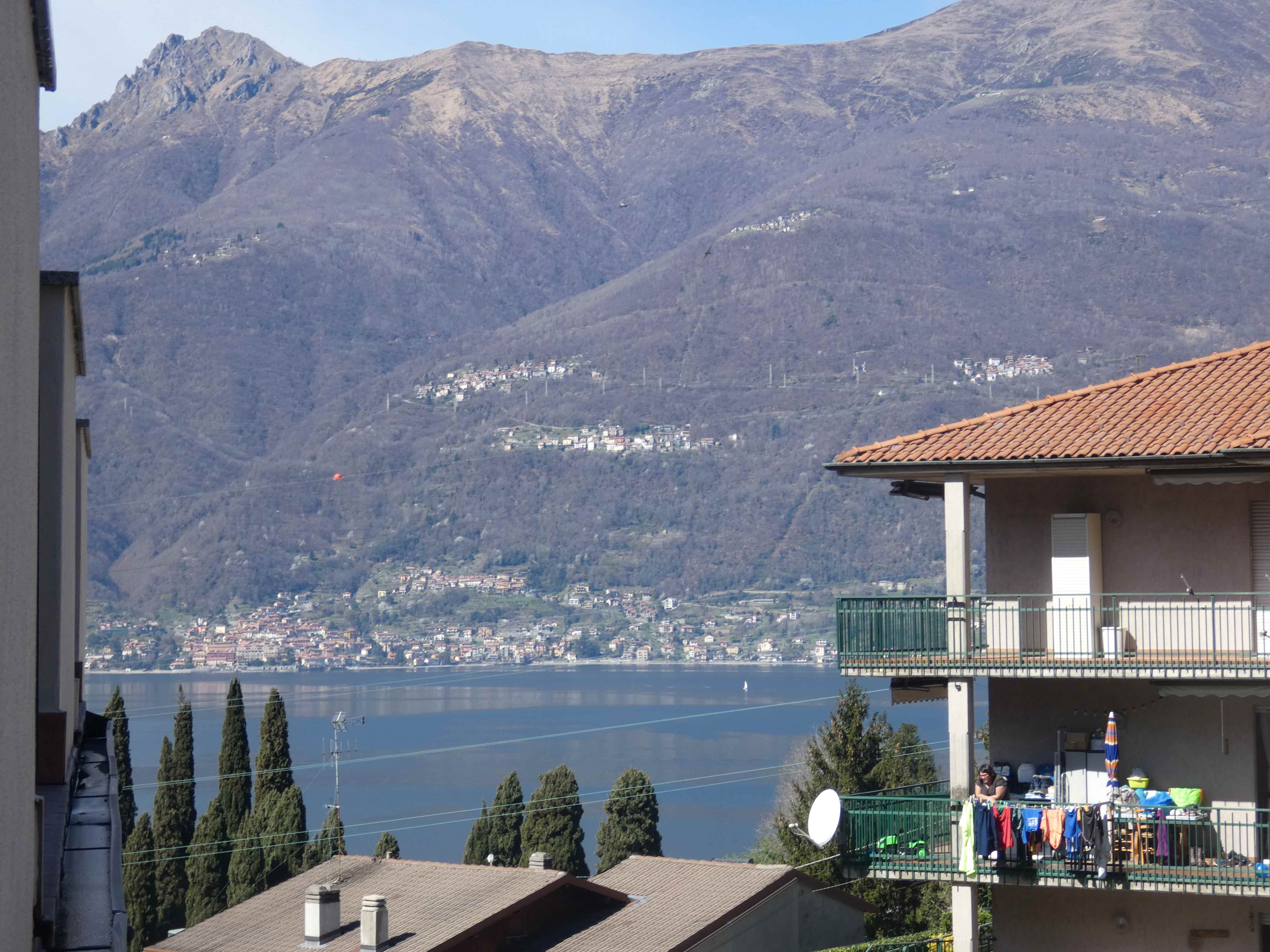 Bellano (Co) : Trilocale con vista panoramica / lago,  box
