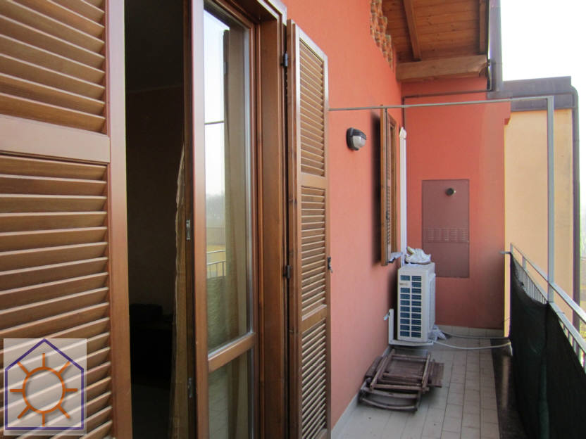 Costa Masnaga (LC) : Trilocale con Box